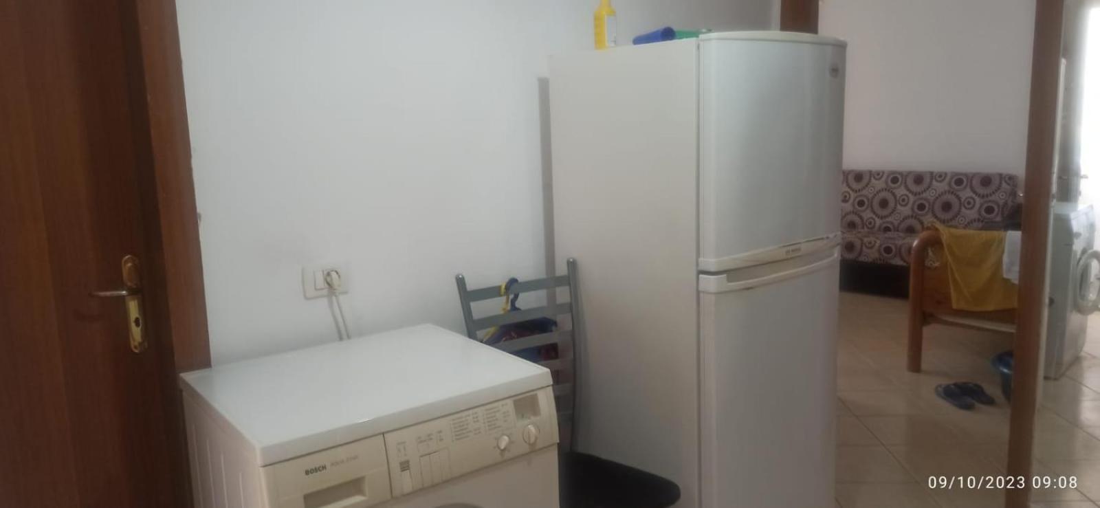 Royal 3 Hostel ティラナ エクステリア 写真